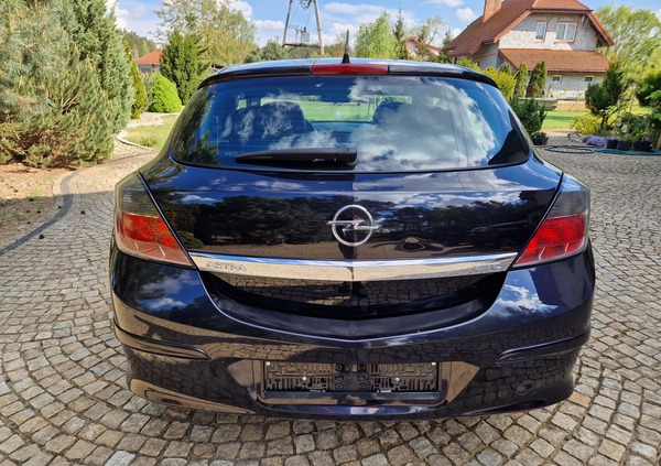 Opel Astra cena 13800 przebieg: 196400, rok produkcji 2007 z Płock małe 211